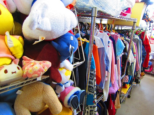 Don Don Down on Wednesday Second-hand Clothing Shops in Japan 2